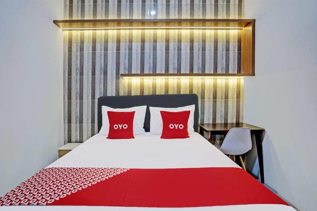 Oyo 92435 Sunlo Cozy Home Family Homestay Syariah Surabaya Exterior photo