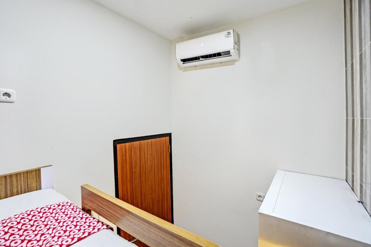 Oyo 92435 Sunlo Cozy Home Family Homestay Syariah Surabaya Exterior photo
